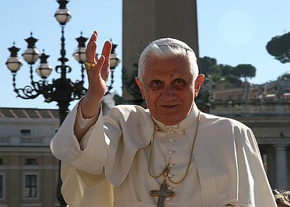 Papst © flickr / roblisameehan
