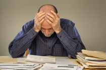 Studie: Immer mehr Senioren stecken in die Schuldenfalle